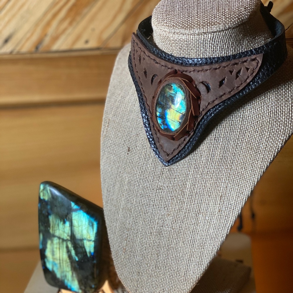 Labradorite and leather necklace